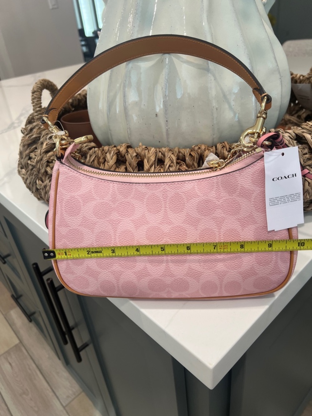 COACH POWER PINK TERI SHOULDER. - Picture 9 of 14